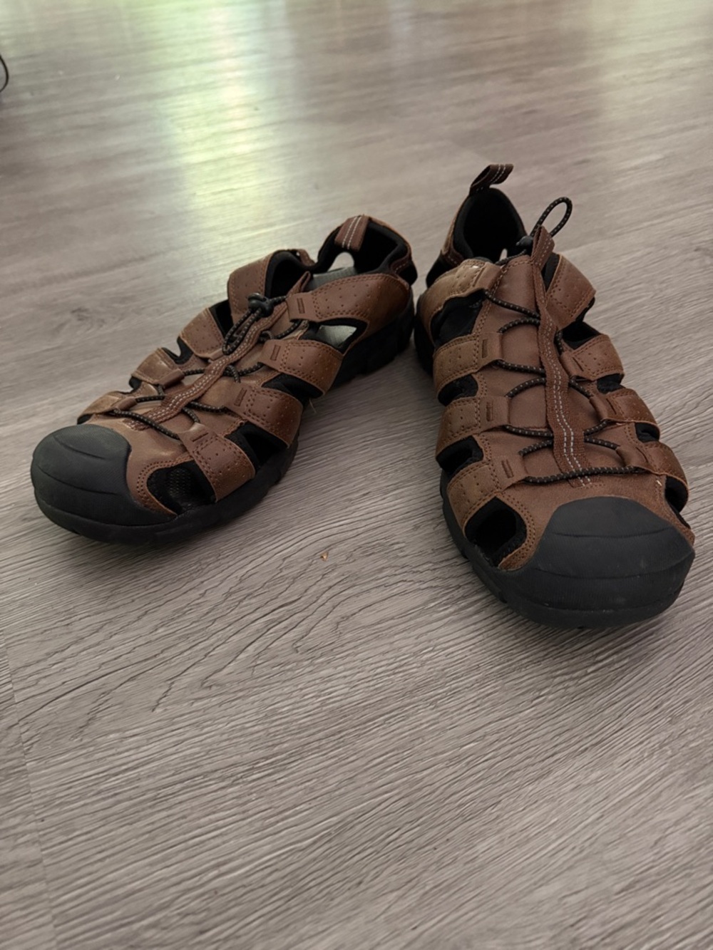 Falls Creek Sportsman Men's Brown Closed-Toe Outdoor Sandals Sz 12 EUC